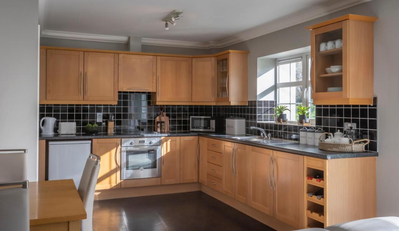 Gleneagle River Apartments Киларни Екстериор снимка