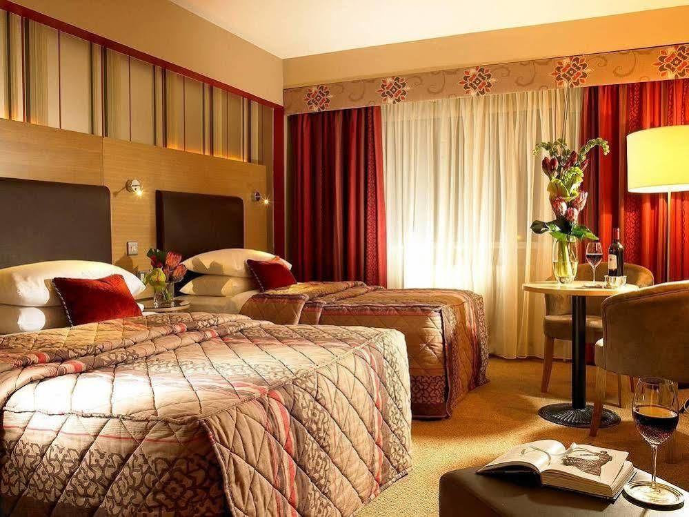 Gleneagle River Apartments Киларни Екстериор снимка